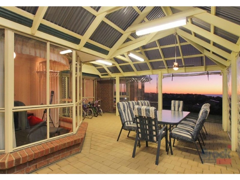 5 Sally Court, Hallett Cove SA 5158