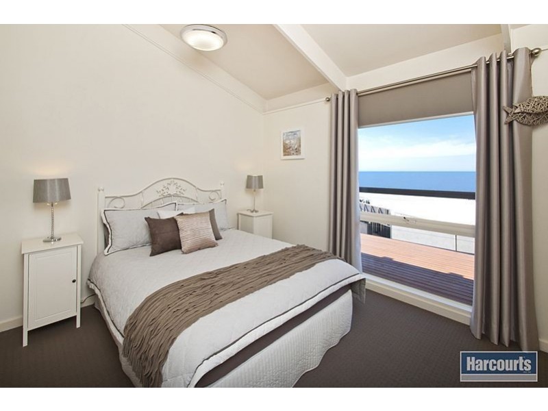 1 Arafura Court, Hallett Cove SA 5158