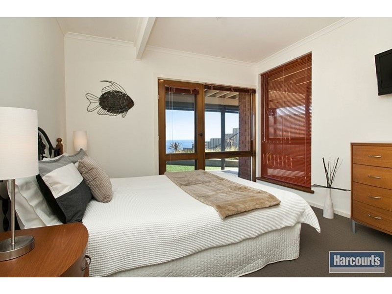 1 Arafura Court, Hallett Cove SA 5158