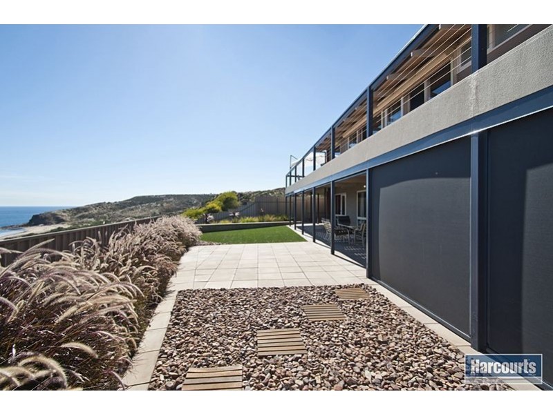 1 Arafura Court, Hallett Cove SA 5158