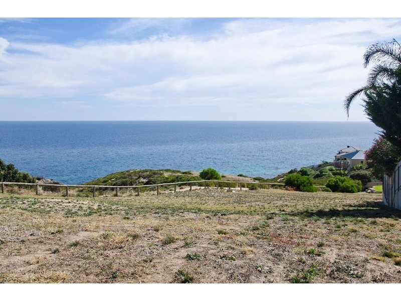 13 Petrel Close, Hallett Cove SA 5158