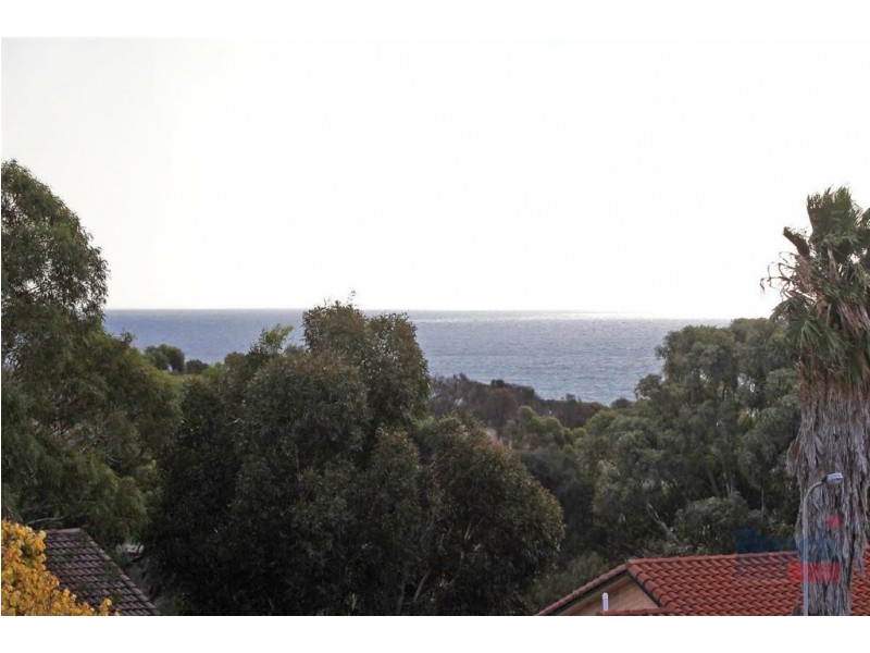 1 Barossa Crescent, Hallett Cove SA 5158