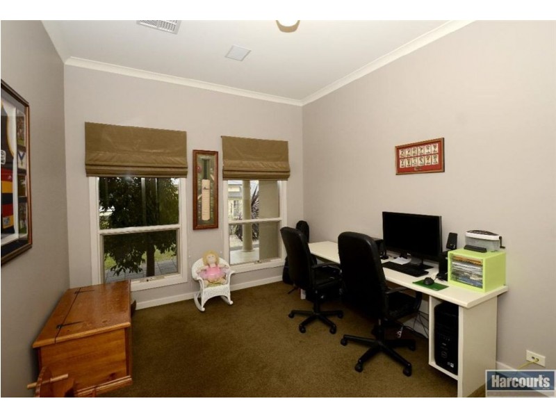 1 Norfolk Street, Flagstaff Hill SA 5159