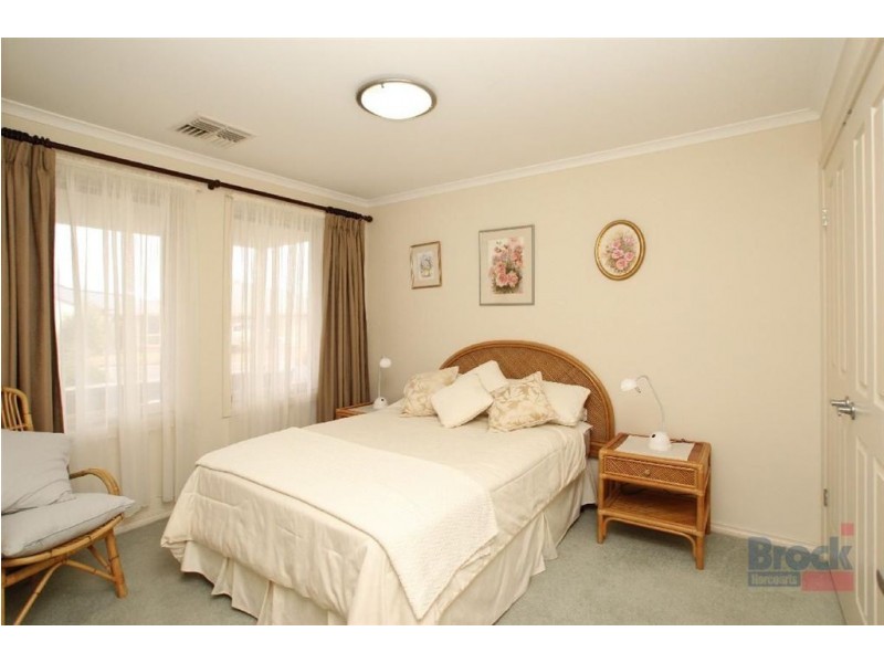 17 Caroline Close, Sheidow Park SA 5158