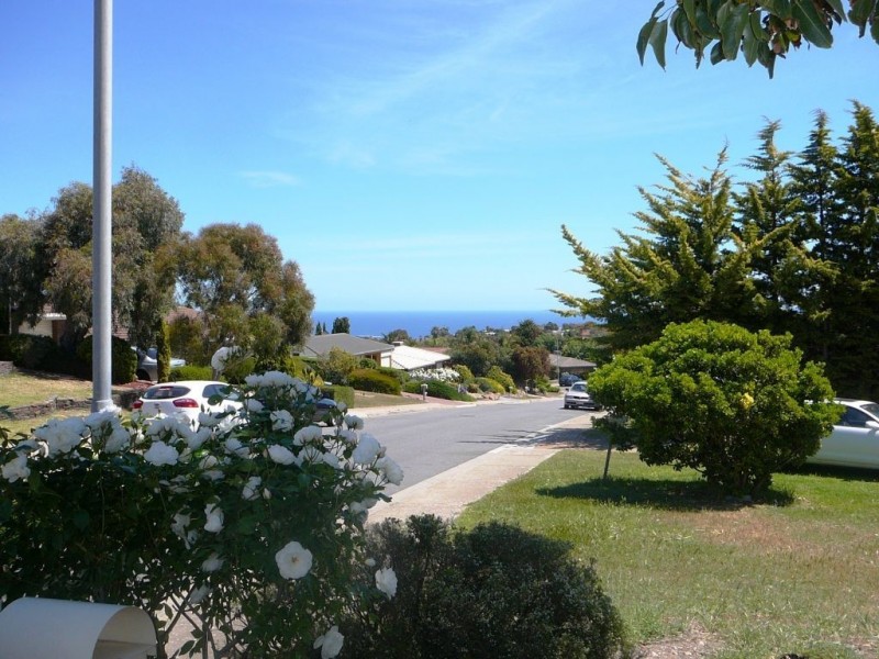 18a Moor Crescent, Hallett Cove SA 5158