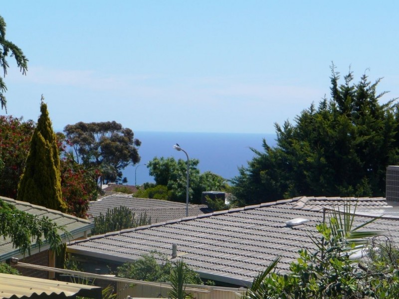 18a Moor Crescent, Hallett Cove SA 5158