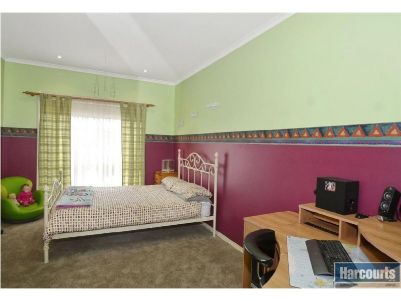 12 Ibis Crescent, Hallett Cove SA 5158