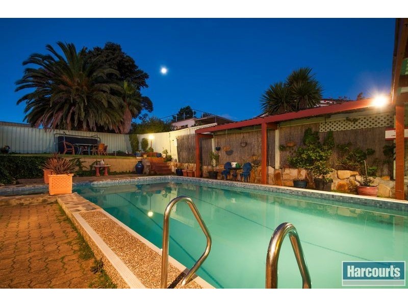 8 Aurora Street, Hallett Cove SA 5158