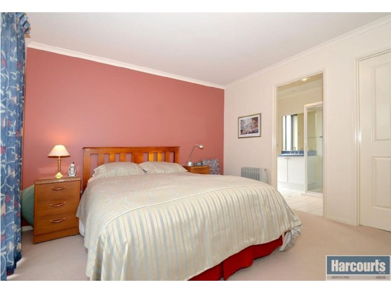 31 Maesbury Circuit, Sturt SA 5047