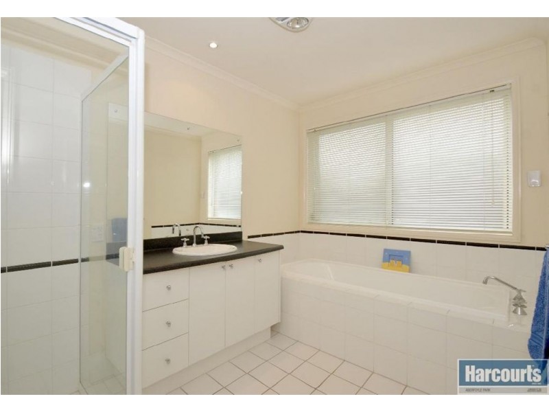 31 Maesbury Circuit, Sturt SA 5047