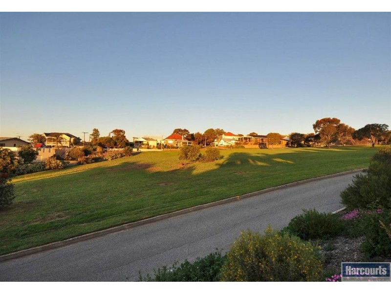 14 Carlton Terrace, Marino SA 5049