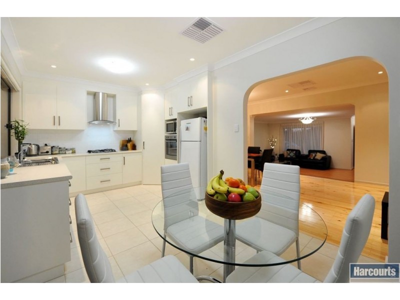 15 Kanangra Road, Seaview Downs SA 5049