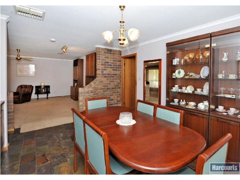 1 Caprice Street, Hallett Cove SA 5158