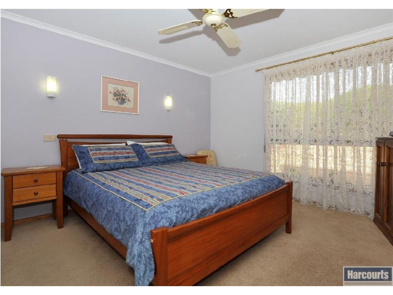 1 Caprice Street, Hallett Cove SA 5158