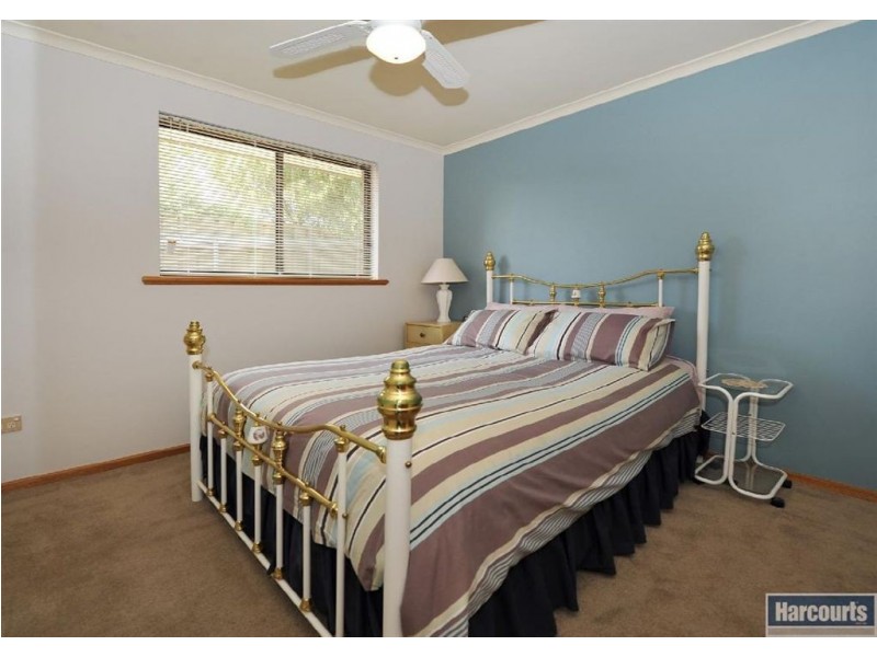 1 Caprice Street, Hallett Cove SA 5158