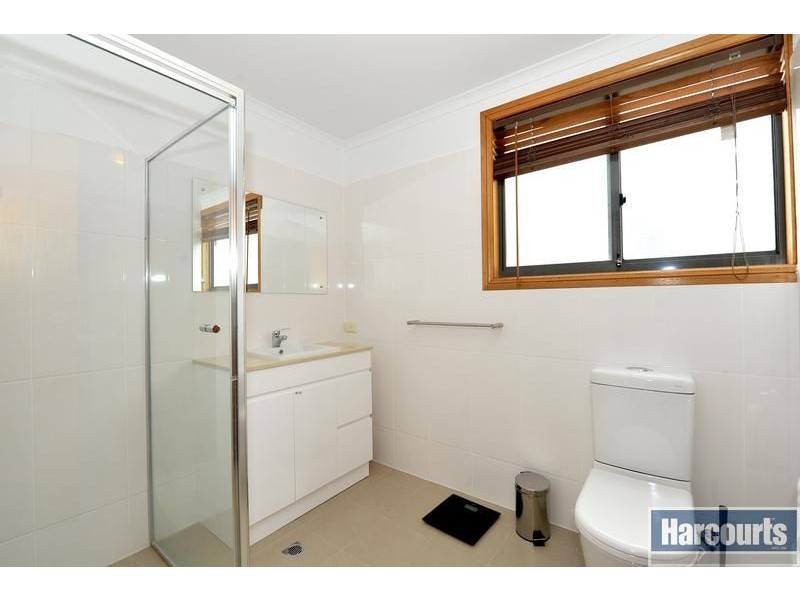 24 Kurnabinna Terrace, Hallett Cove SA 5158