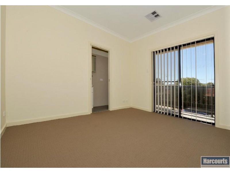 2/2 Walter Avenue, Mitchell Park SA 5043