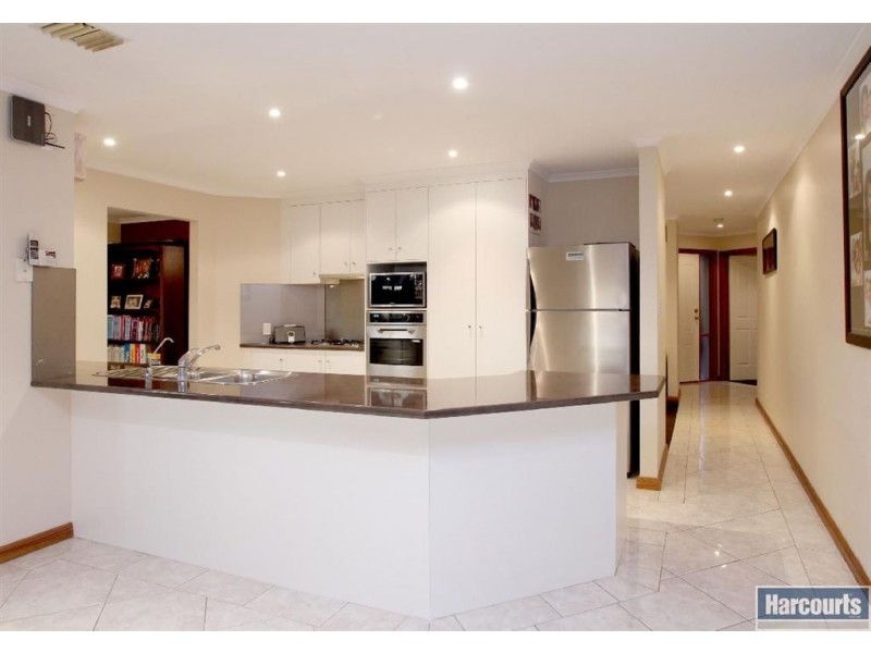 5 Sally Court, Hallett Cove SA 5158