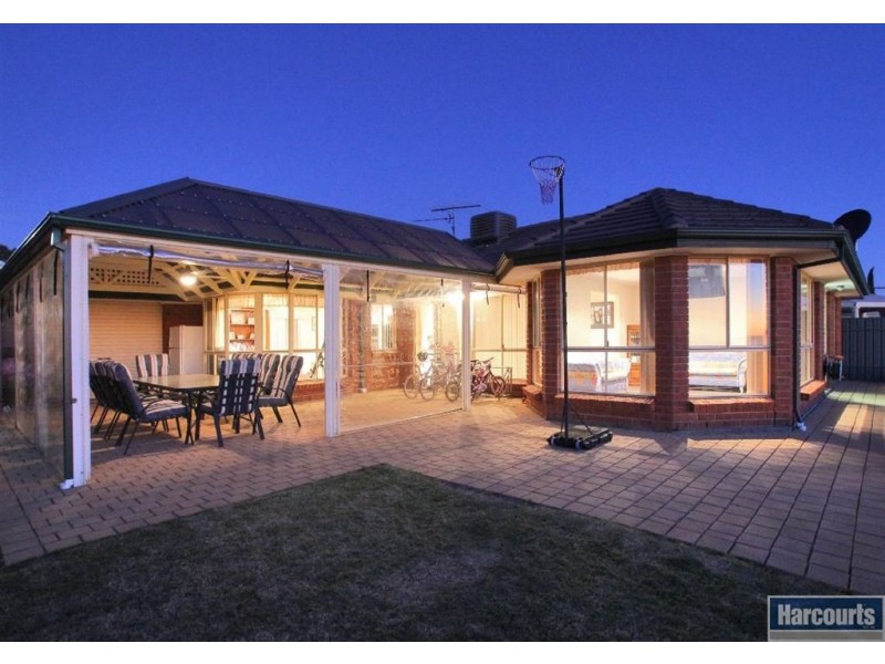 5 Sally Court, Hallett Cove SA 5158