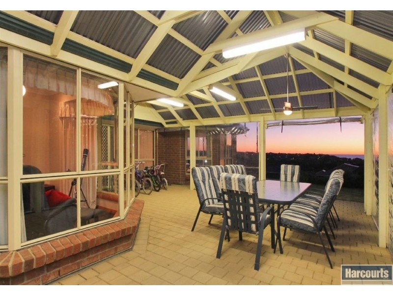 5 Sally Court, Hallett Cove SA 5158