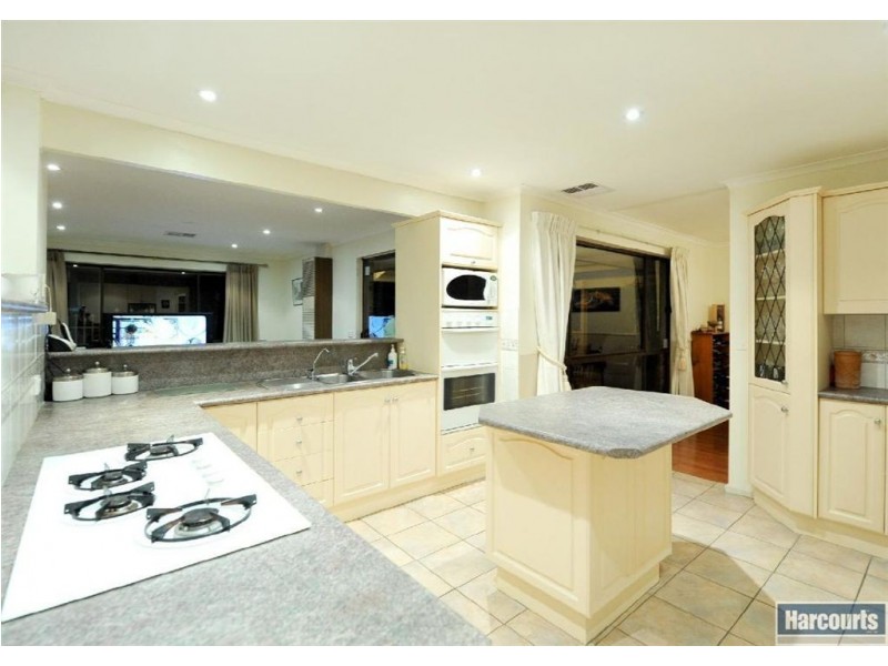 3 Coringle Crescent, Hallett Cove SA 5158