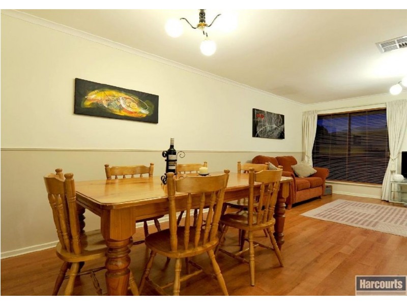 3 Coringle Crescent, Hallett Cove SA 5158