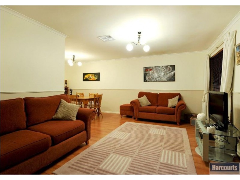 3 Coringle Crescent, Hallett Cove SA 5158