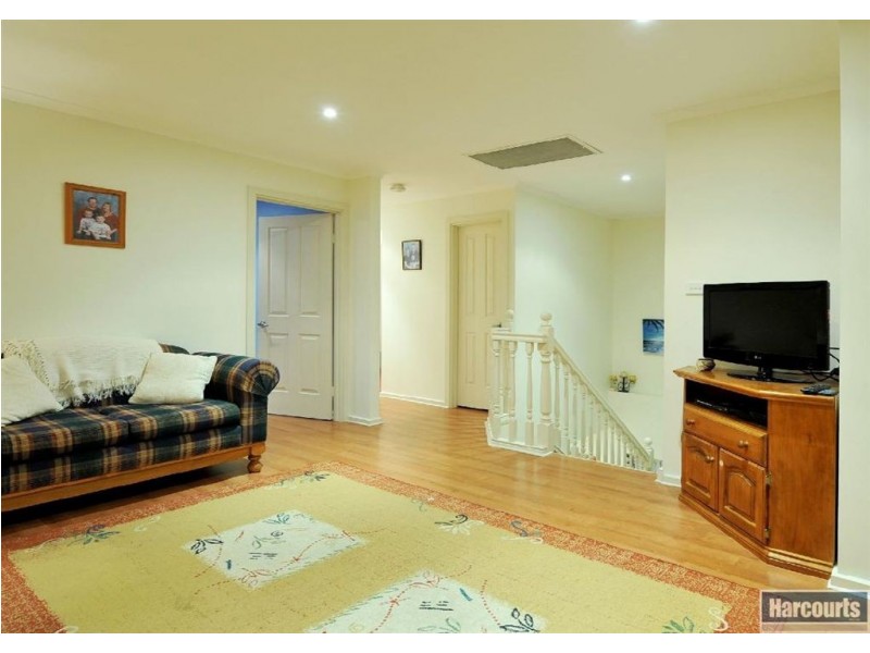 3 Coringle Crescent, Hallett Cove SA 5158