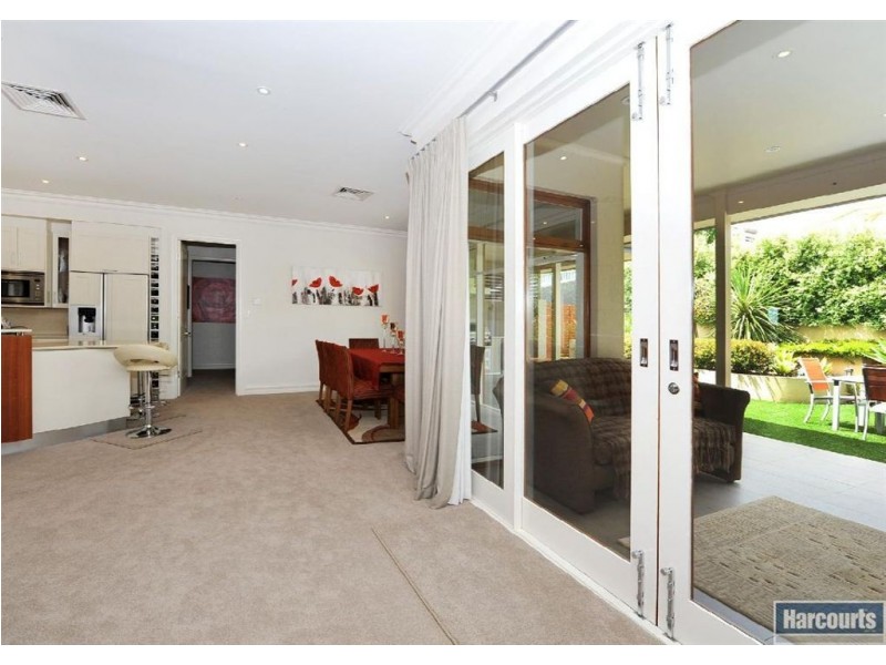 8 Evergreen Parade, Flagstaff Hill SA 5159