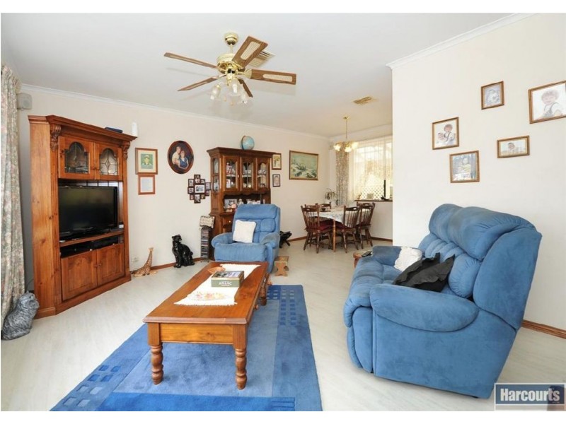 26 Rogana Crescent, Hallett Cove SA 5158