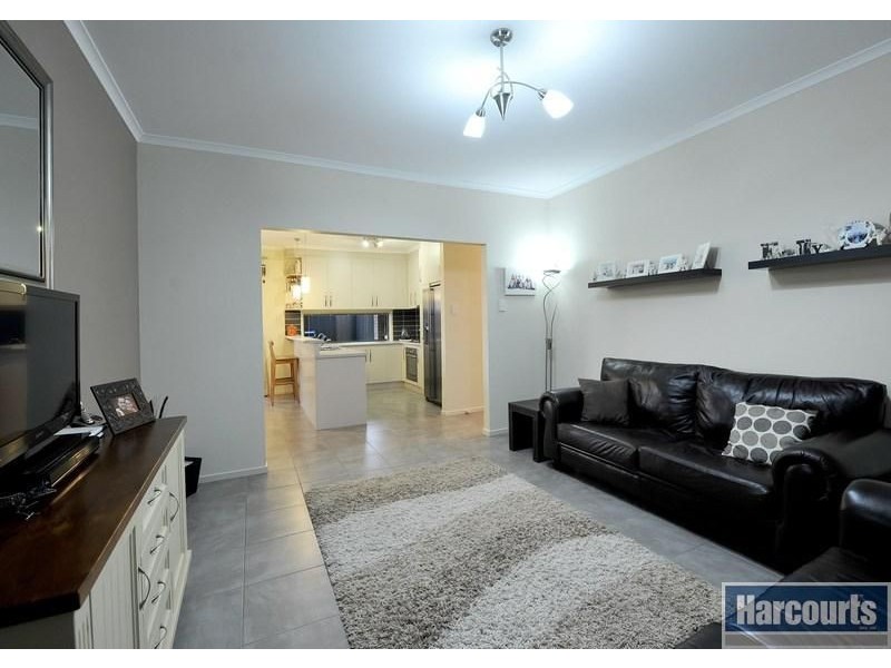 33 Torrey Road, Flagstaff Hill SA 5159