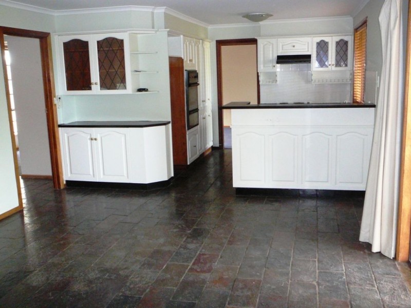 5 Aroona Road, Hallett Cove SA 5158