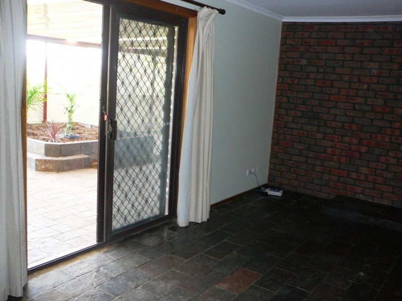 5 Aroona Road, Hallett Cove SA 5158