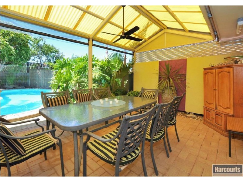 27 Moor Crescent, Hallett Cove SA 5158