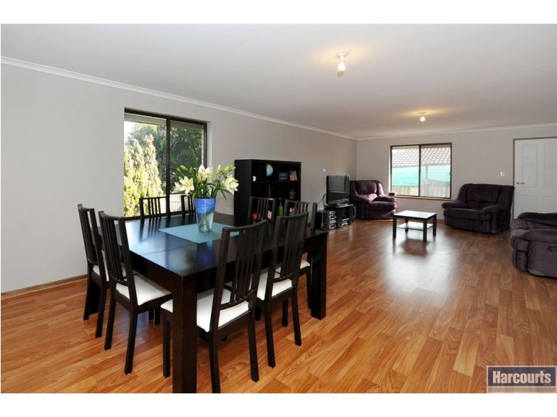 9 Falcon Avenue, Hallett Cove SA 5158