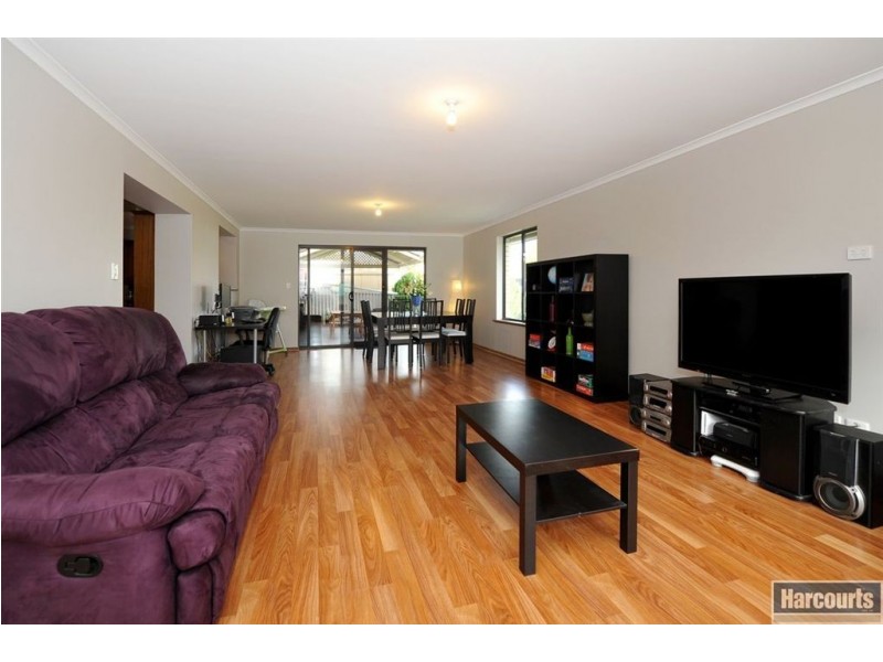 9 Falcon Avenue, Hallett Cove SA 5158