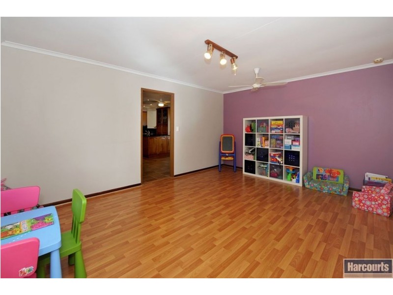 9 Falcon Avenue, Hallett Cove SA 5158