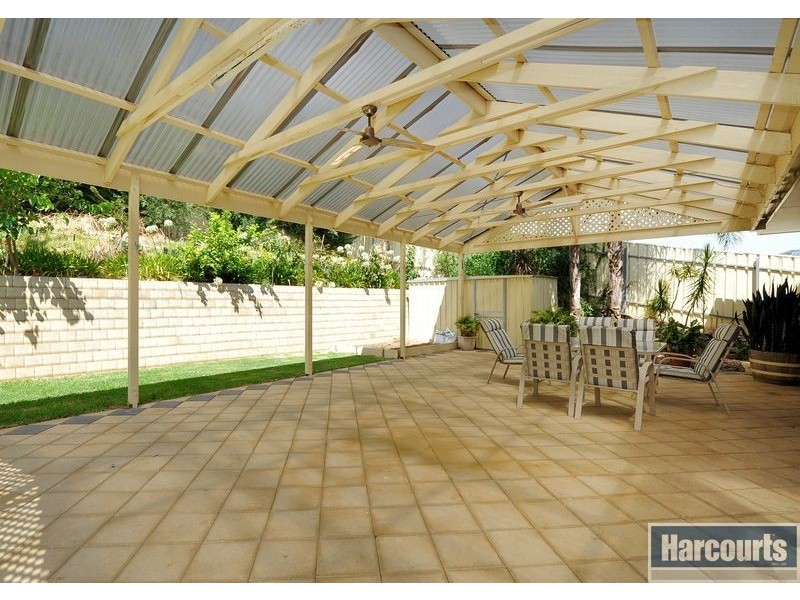 18 Gannet Court, Hallett Cove SA 5158