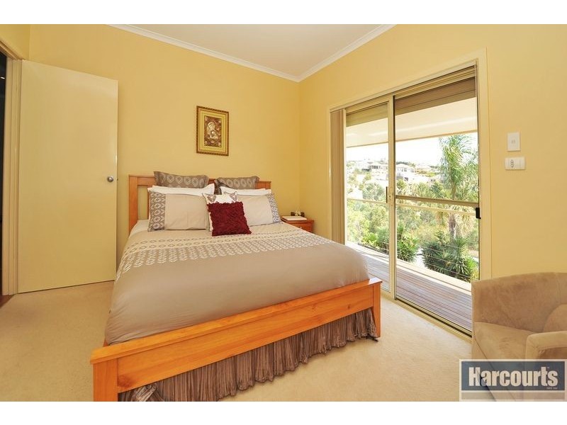 18 Gannet Court, Hallett Cove SA 5158