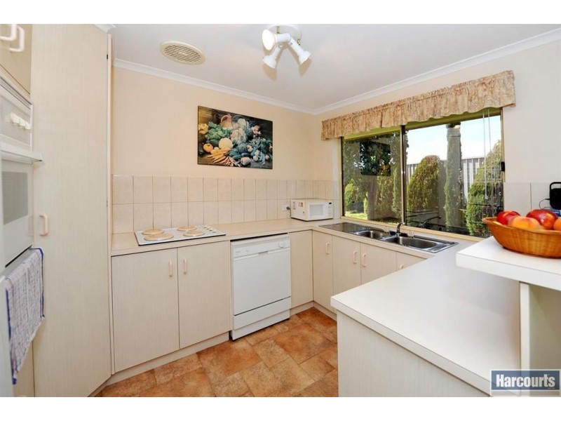 8/2 Aroona Road, Hallett Cove SA 5158