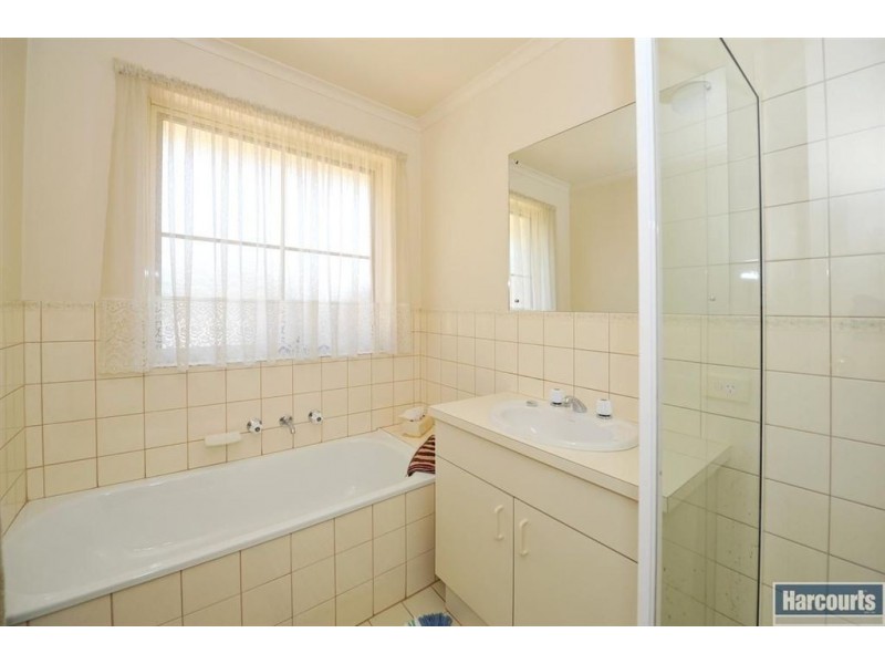 8/2 Aroona Road, Hallett Cove SA 5158