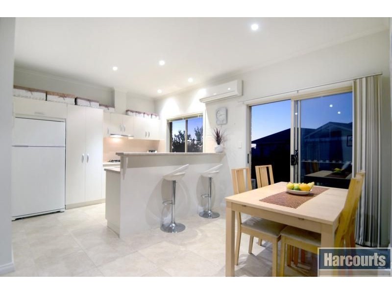 25 Elizabeth Crescent, Hallett Cove SA 5158