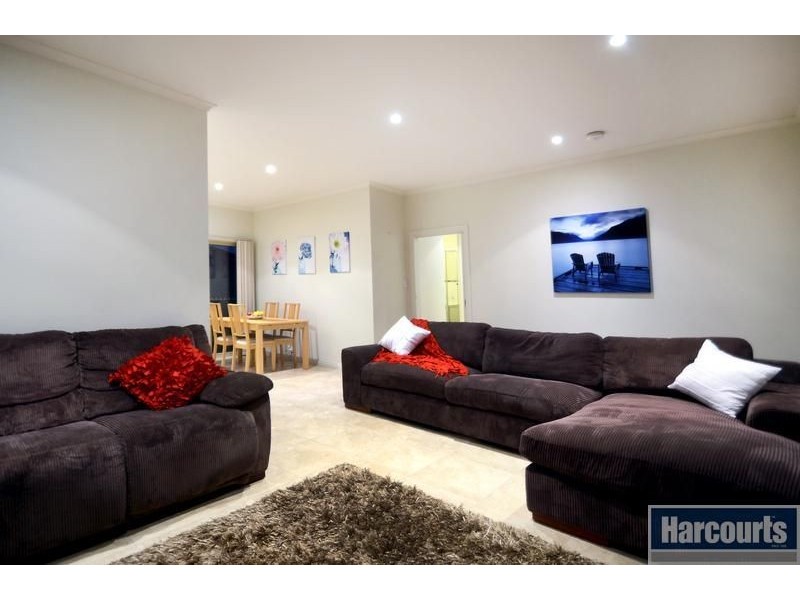 25 Elizabeth Crescent, Hallett Cove SA 5158