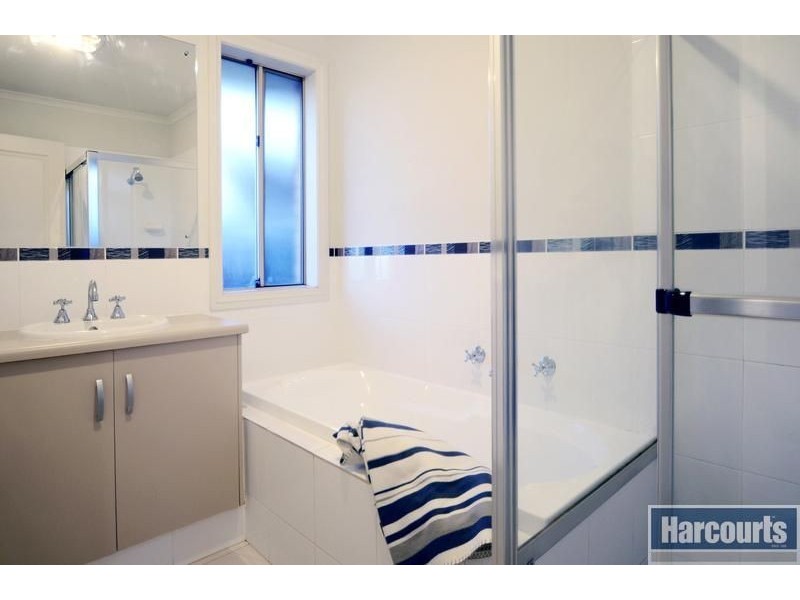 25 Elizabeth Crescent, Hallett Cove SA 5158