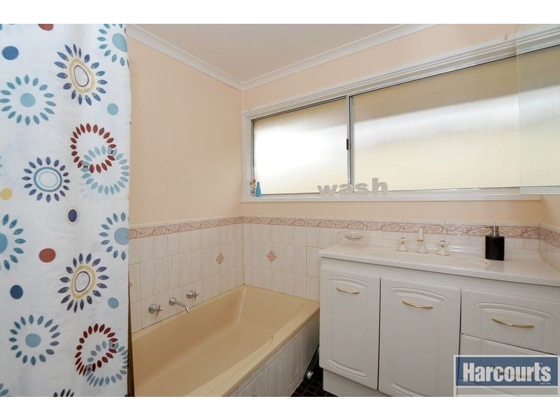16 Serica Steet, Hallett Cove SA 5158