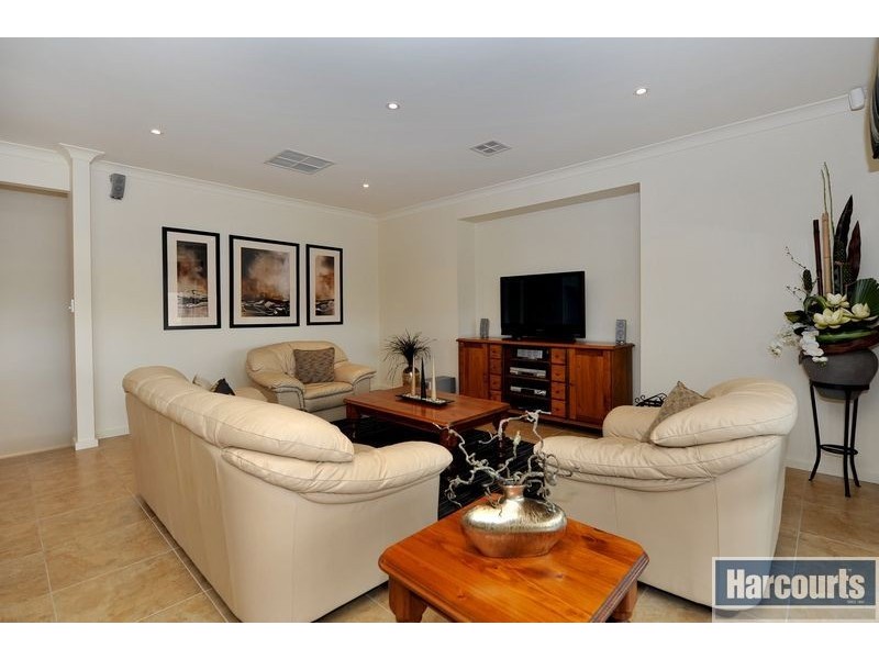 35 Coulter Street, Flagstaff Hill SA 5159