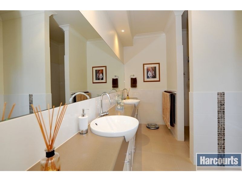 35 Coulter Street, Flagstaff Hill SA 5159