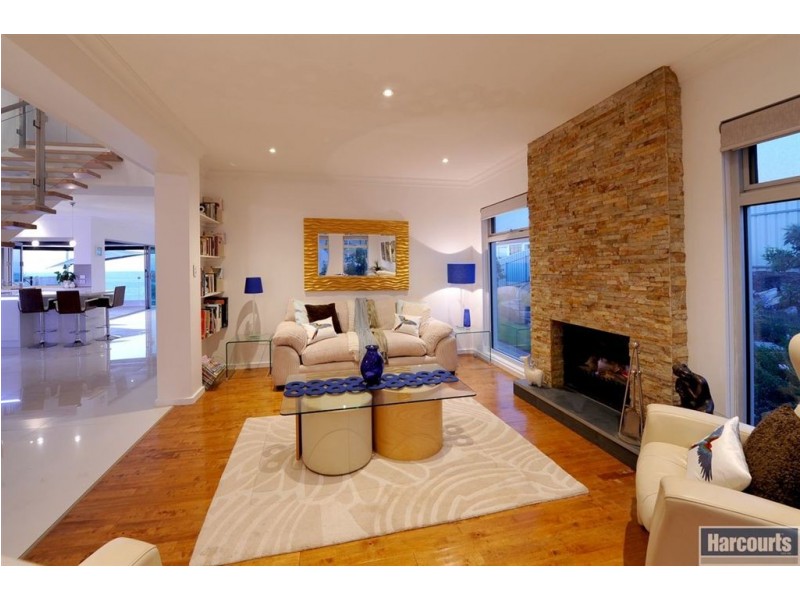 17 Balboa Drive, Hallett Cove SA 5158