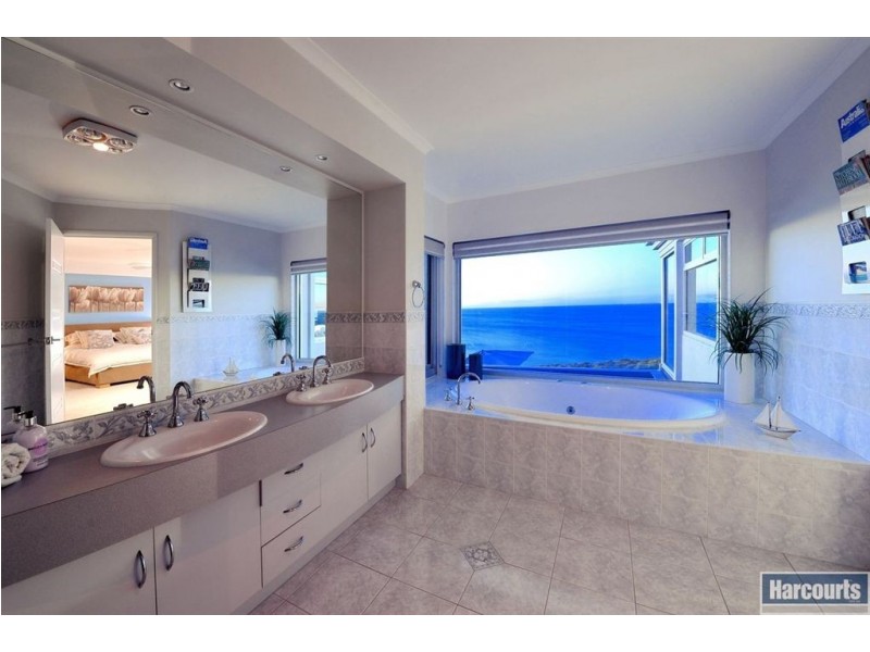 17 Balboa Drive, Hallett Cove SA 5158