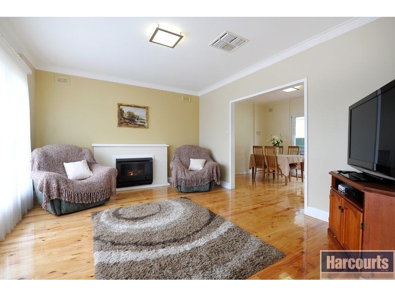 3 Young Avenue, Port Noarlunga SA 5167